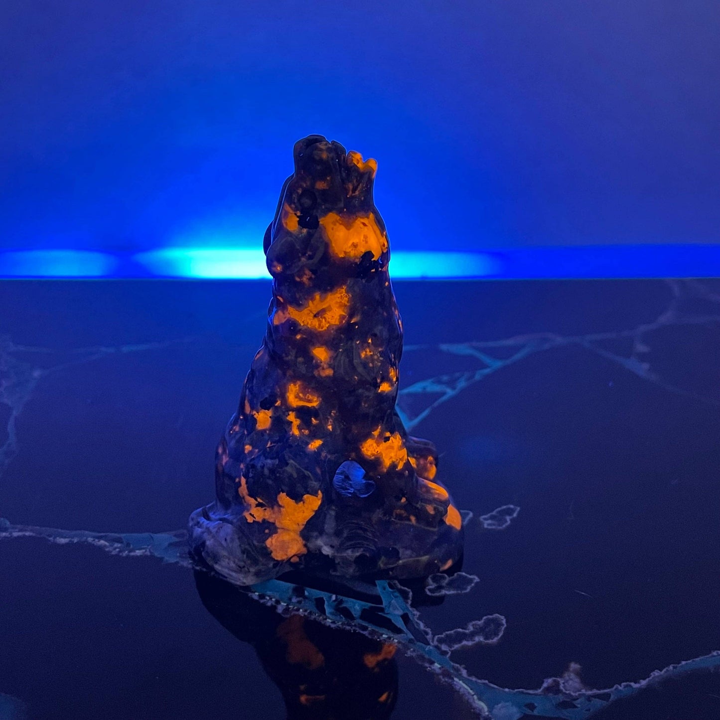 Yooperlite Wolf Carving