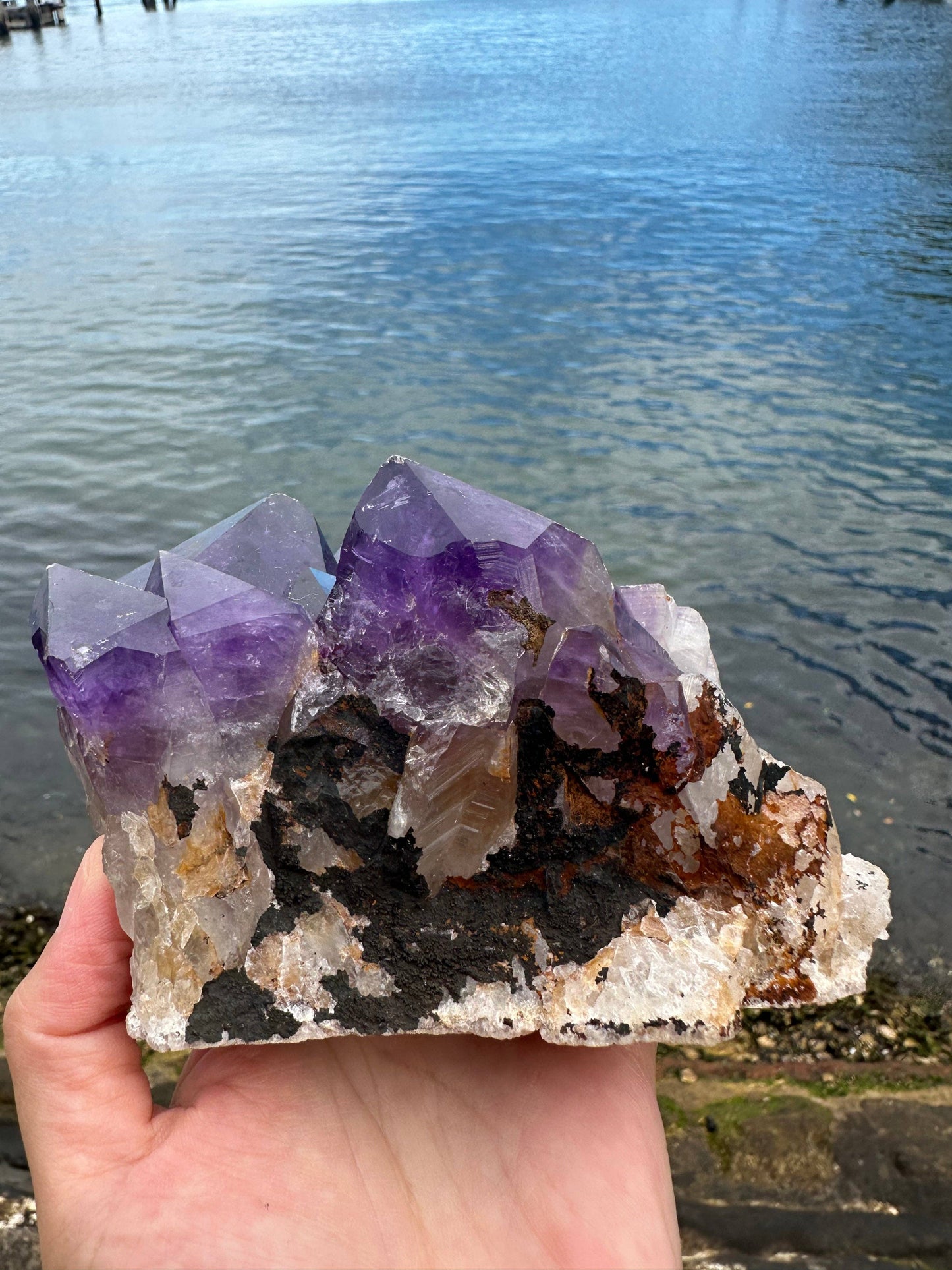 Large Uruguay Amethyst Cluster – 1.02kg Raw Amethyst for Healing & Crystal Collection