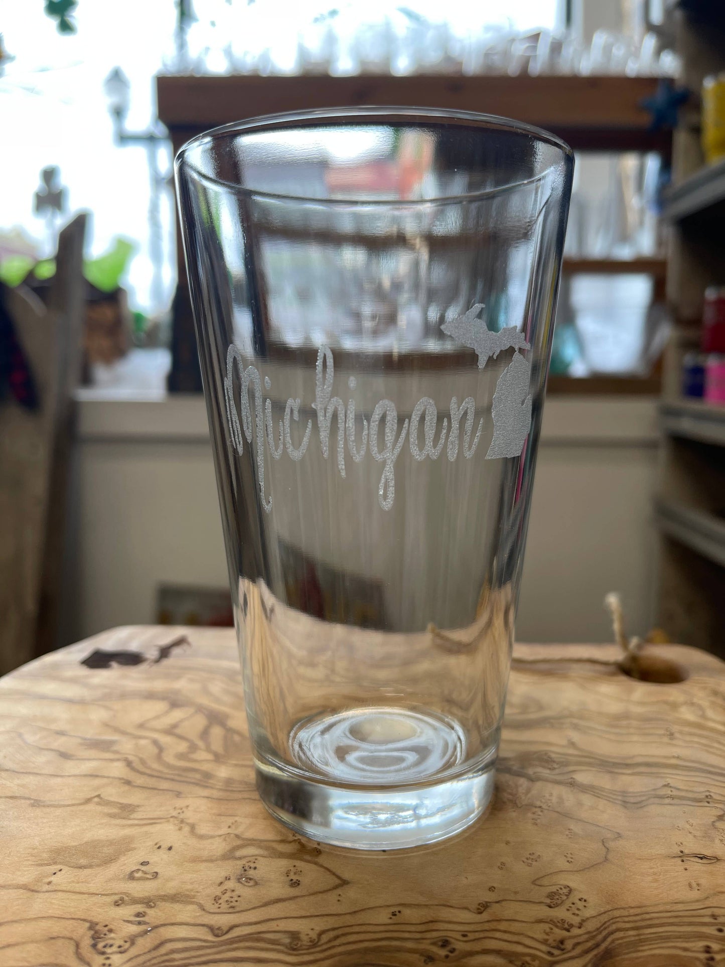 Pub Beer Drinking Glass 16 oz Laser Etched Michigan